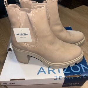 New Arizona Jean Co Lug Heel Chunky Platform Moss Taupe Boots 90s Size 10